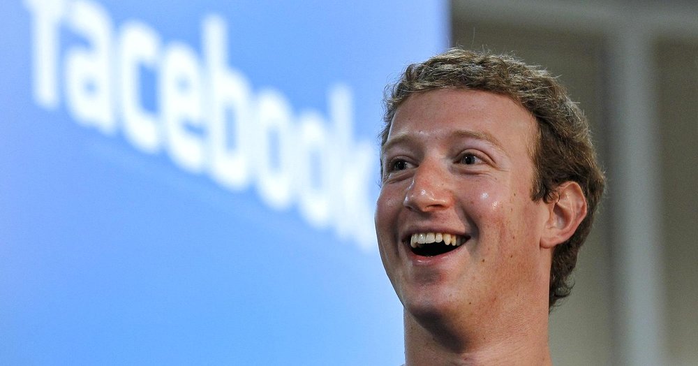    Mark Zuckerberg, founder and chief executive officer of Facebook Inc., smiles during a news conference at the company's headquarters in Palo Alto, California, U.S., on Wednesday, Oct. 6, 2010.