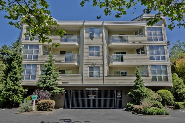 Bellevue, WA $420,000 - Represented Buyer